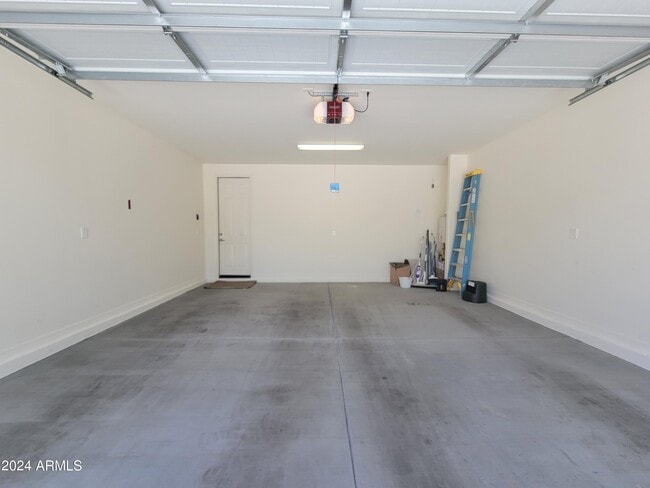 Building Photo - 20977 W Hubbell St