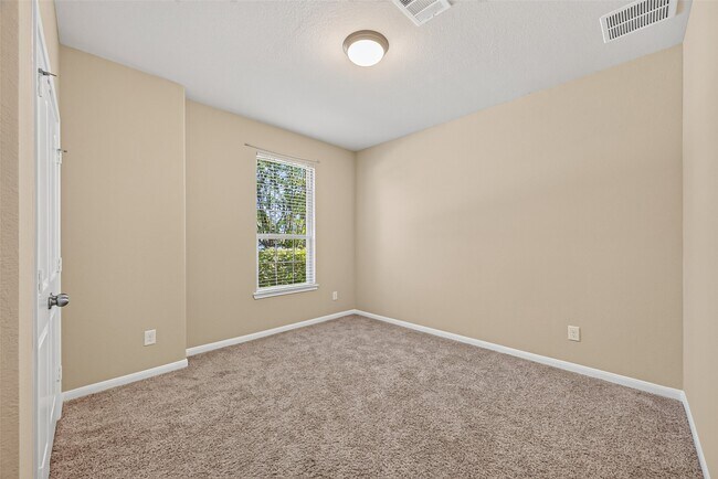 Building Photo - 9718 Justin Ridge Ln