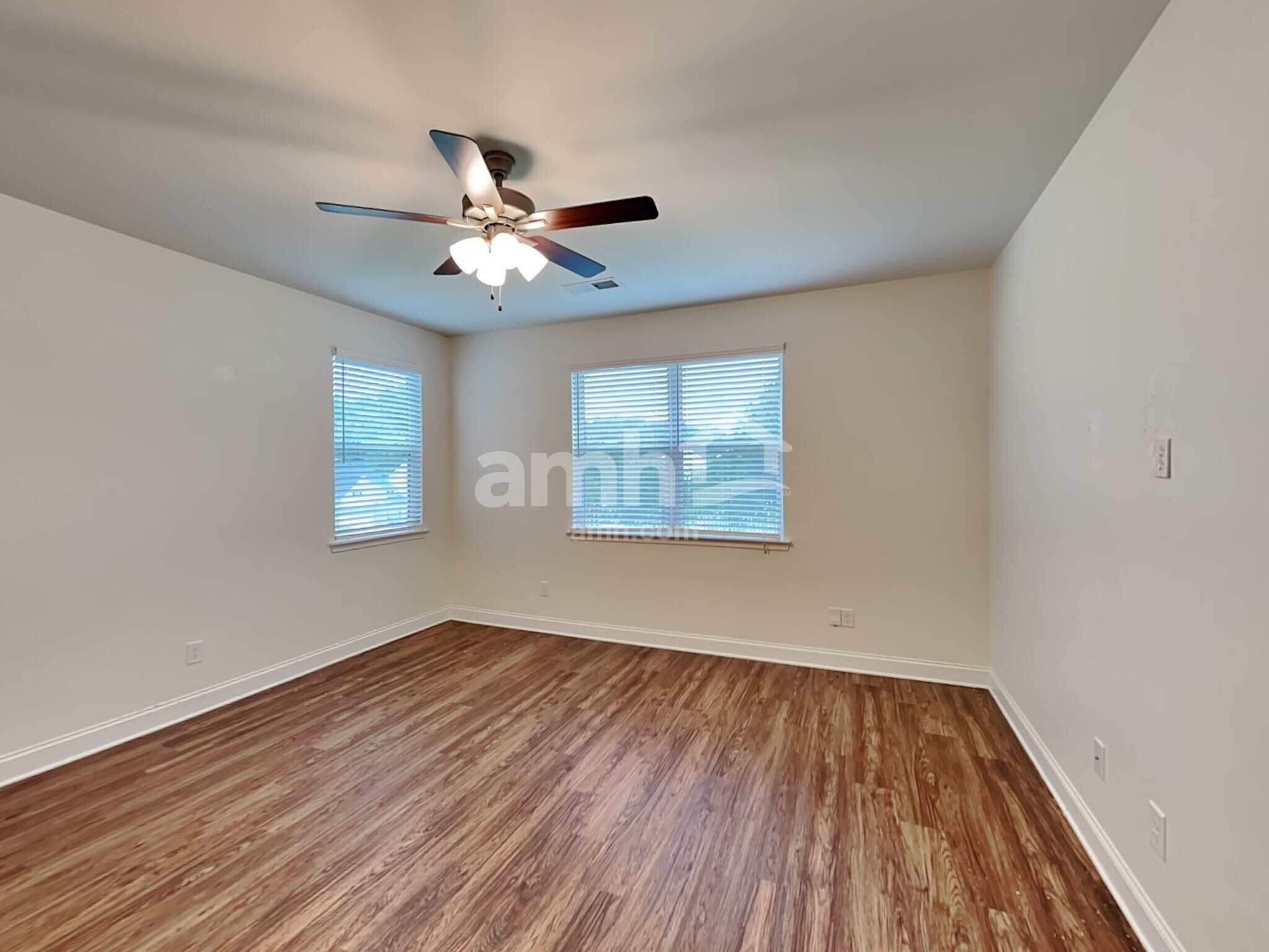 Building Photo - 7077 Creeksong Dr