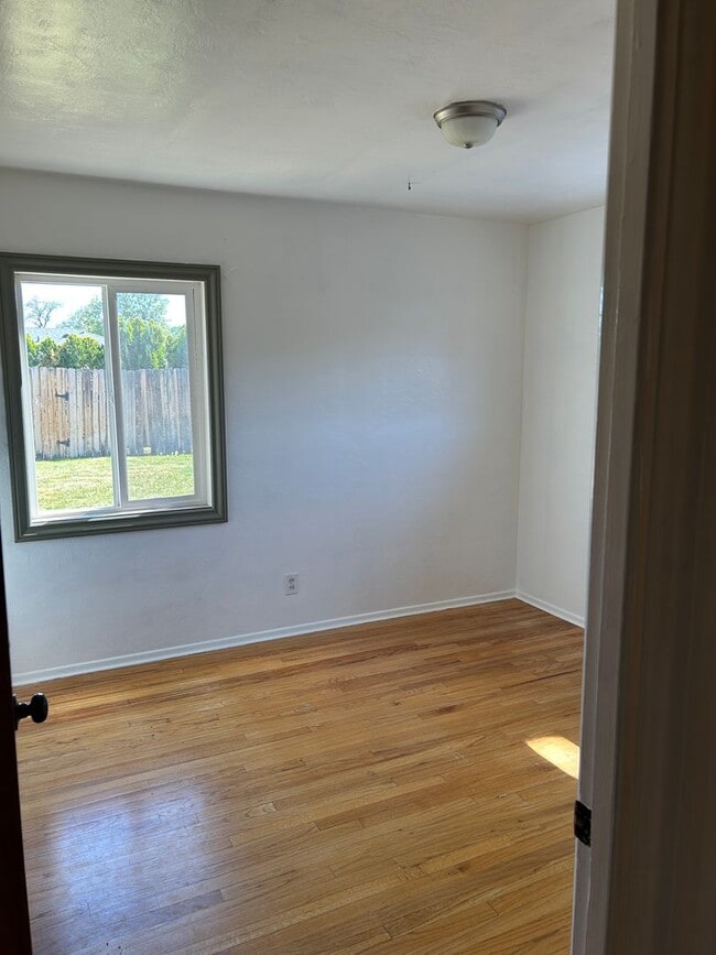 Building Photo - **READY FOR MOVE IN** SINGLE STORY HOME IN...