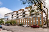 Building Photo - 525 Kedzie St