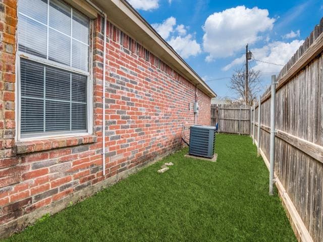 Building Photo - 1439 N Bluegrove Rd