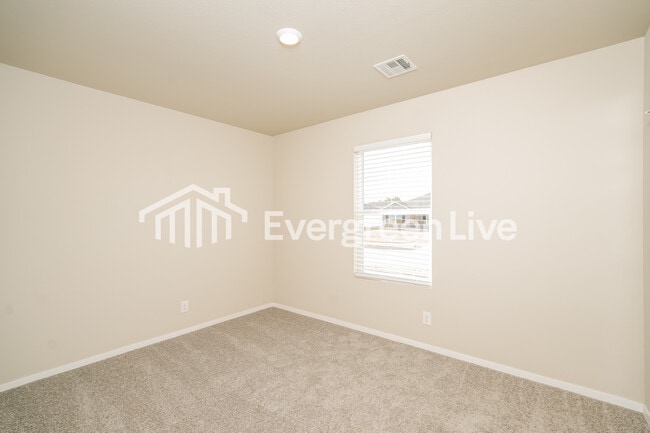 Building Photo - 10106 E King Pl