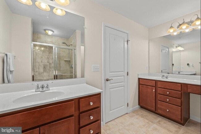 Building Photo - 14738 Mason Creek Cir
