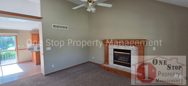Building Photo - 4 Bedroom, 2.5 Bathroom home in Belton!