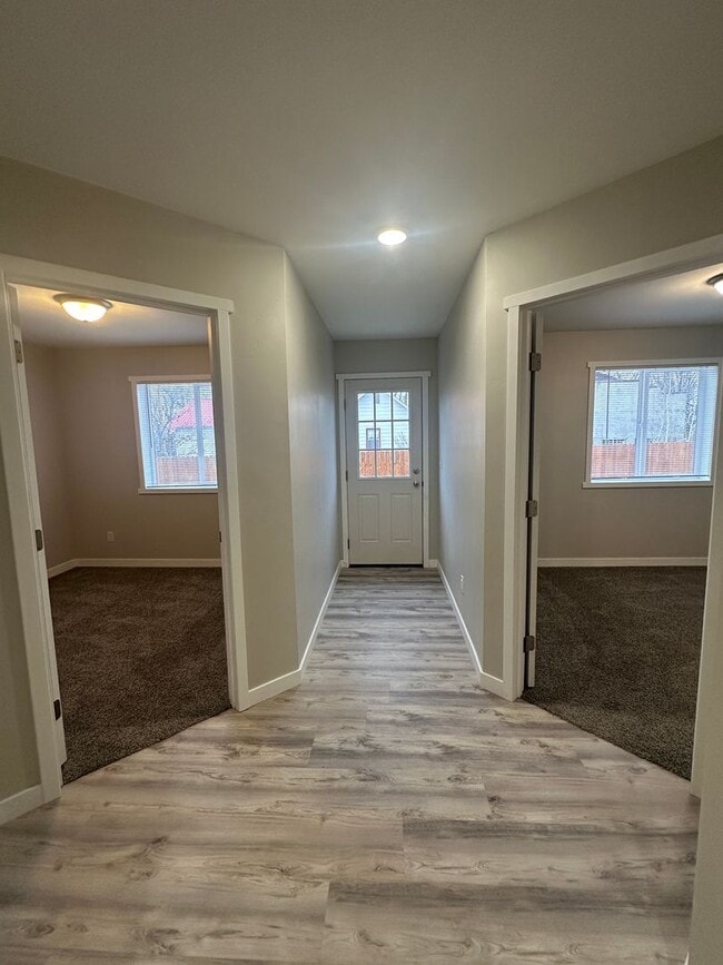 Building Photo - Brand New & Charming 2 Bedroom, 2 Bathroom Unit in St. Anthony! ($200 OFF OF FIRST MONTHS RENT!)