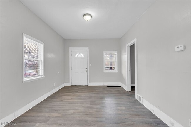 Building Photo - 14917 Darwin Ave