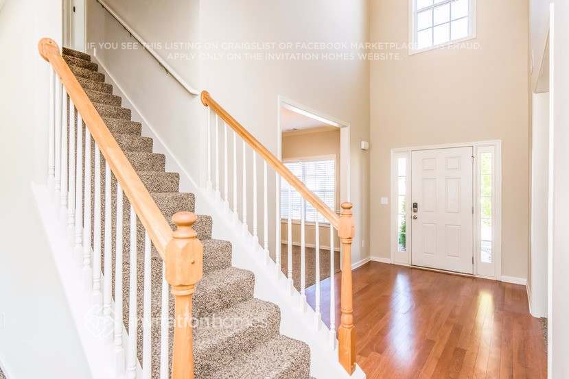 Building Photo - 75 Monarch Way