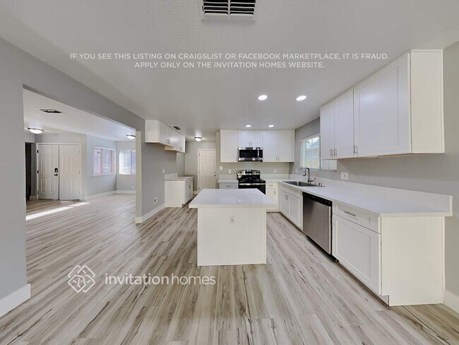 Building Photo - 7030 Checkerbloom Way