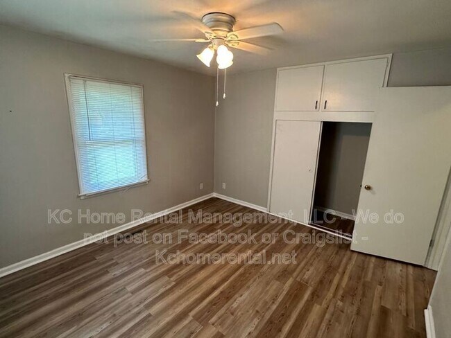 Building Photo - 804 NE 66th Terrace