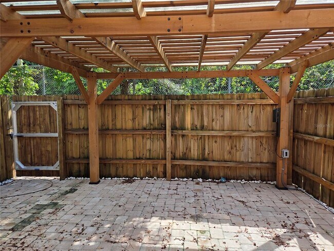 Building Photo - 11703 Wesson Cir W