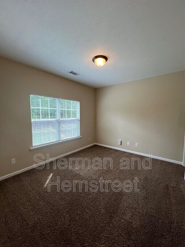 Building Photo - 5013 Sunderlund Ct