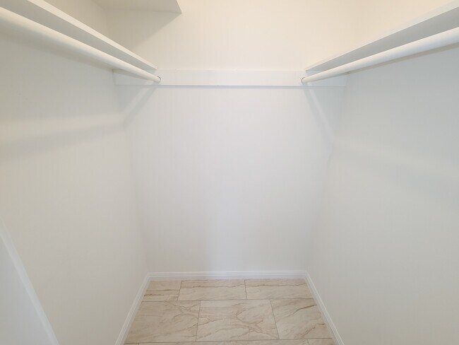 Building Photo - 3206 Lobit Dr