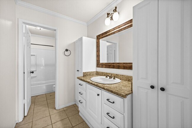 Building Photo - 7835 Bateman Ln