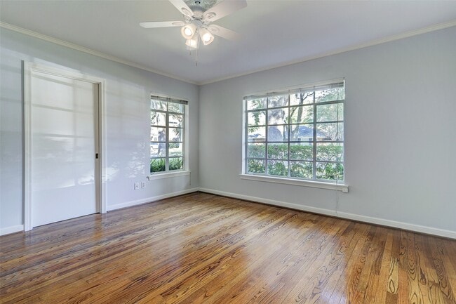 Building Photo - 4515 Oakshire Dr
