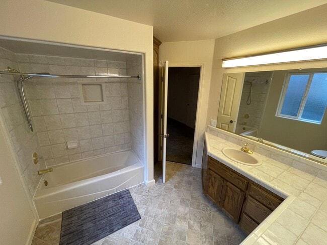 Building Photo - Magalia 3 bedroom 2 bath home, attached garage, low maintenance yard, california room