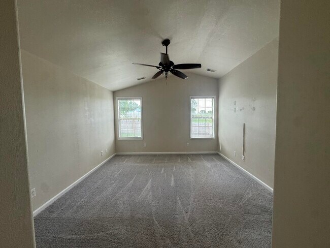 Building Photo - 1728 Elverton Rd