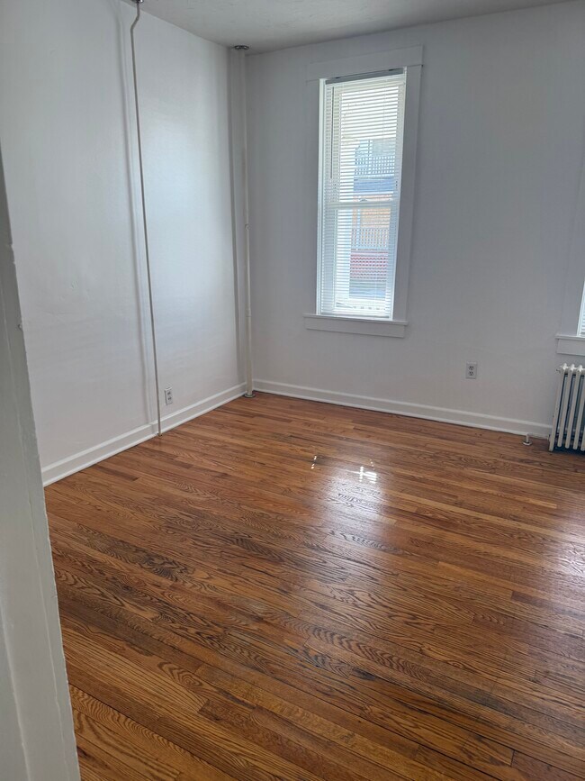 Building Photo - 907 N Duke St