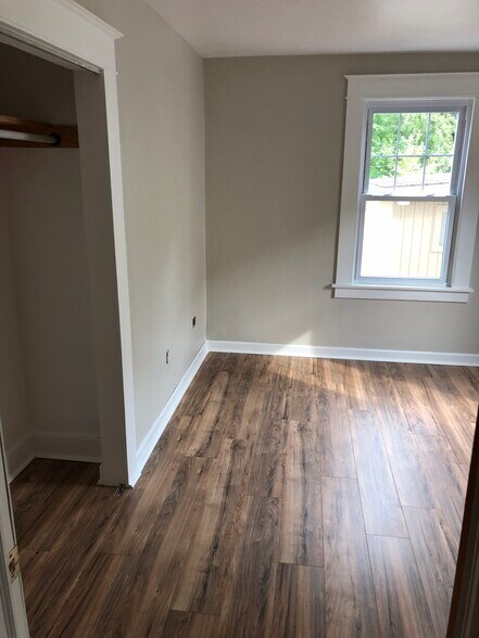 Building Photo - 20 Highwood Ave