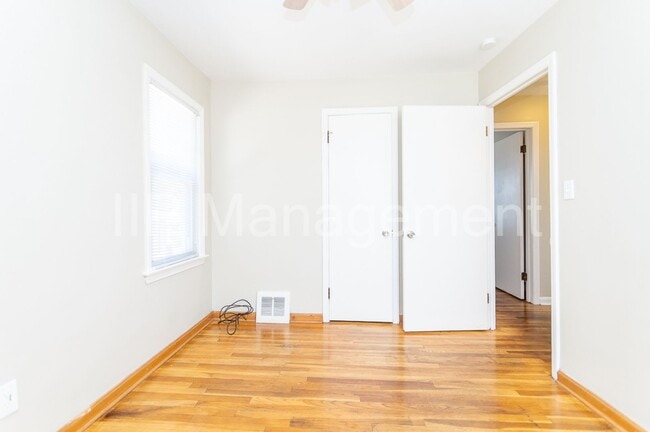 Building Photo - 14209 Emery Ave