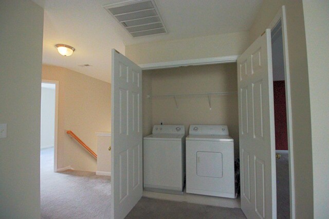 Building Photo - Gorgeous 3 bedroom, 2.5 bath house close to Brier Creek