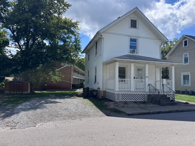 Building Photo - 129 Diamond St