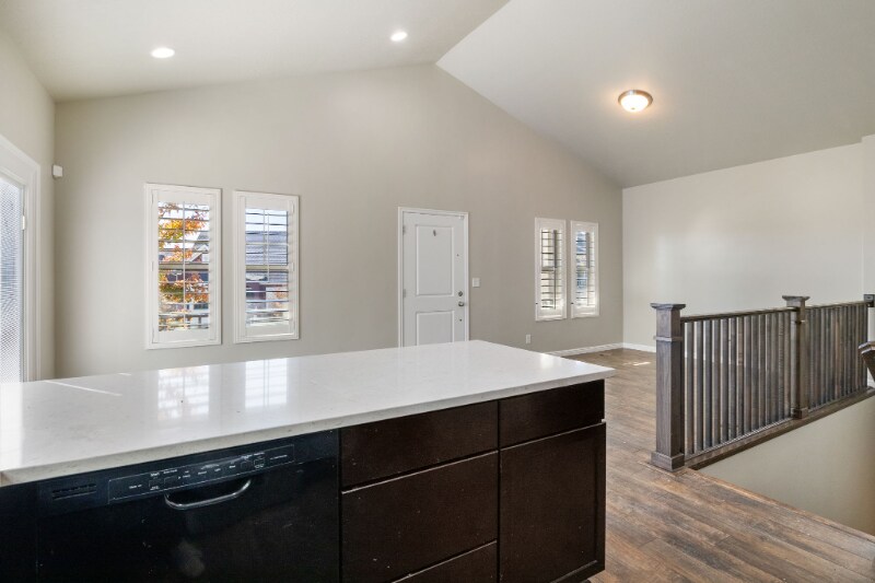 Building Photo - 4918 W Beach Comber Way