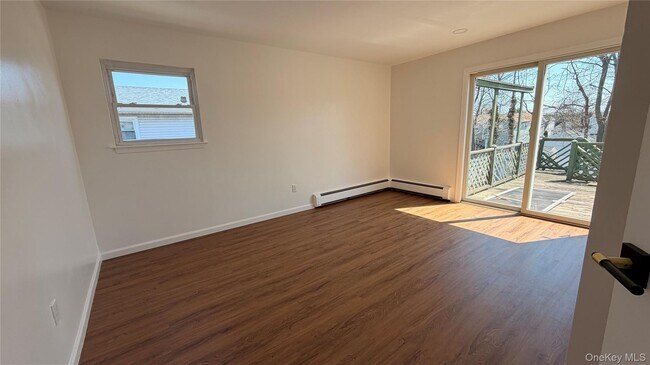 Building Photo - 540 Oak St