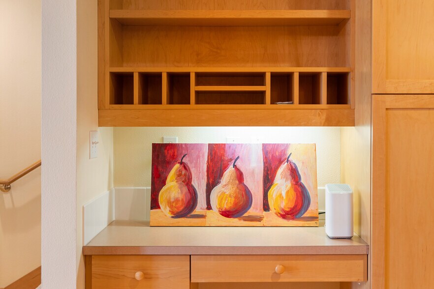 Building Photo - 2537 NW Upshur St