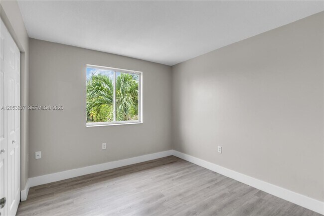 Building Photo - 7463 SW 164th Ave