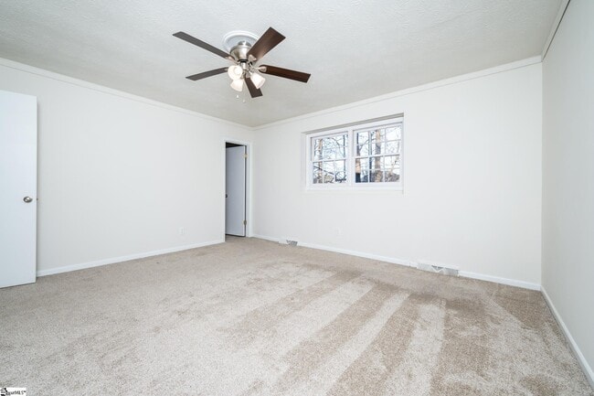 Building Photo - 125 Newgate Dr