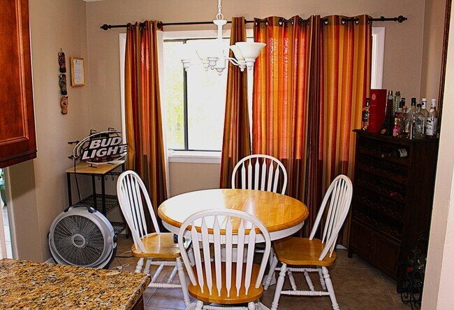 Building Photo - Lovely home in  Windhover Condos