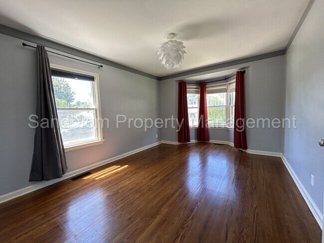 Building Photo - For Lease | Tulsa | $1350 Rent