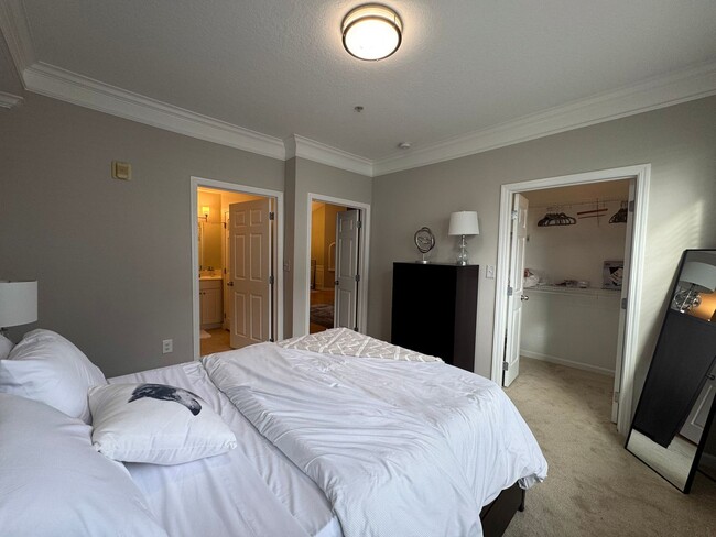 Building Photo - Stunning 3 Bed 2 Bath Condo In Amenity-rich Westchester At Stratford