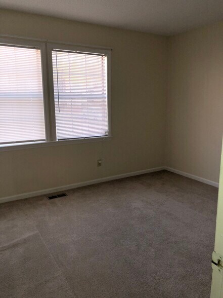 Building Photo - 122 Marlowe Ct