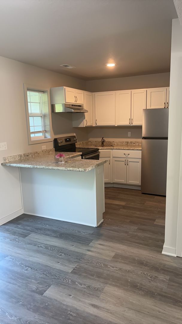 Interior Photo - The Vista