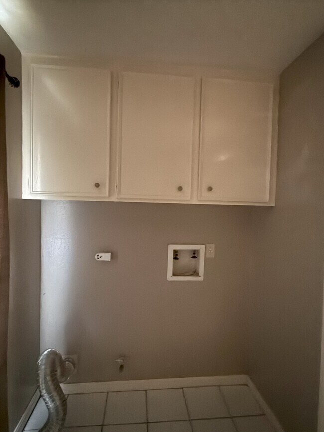 Building Photo - 21430 Park Green Dr