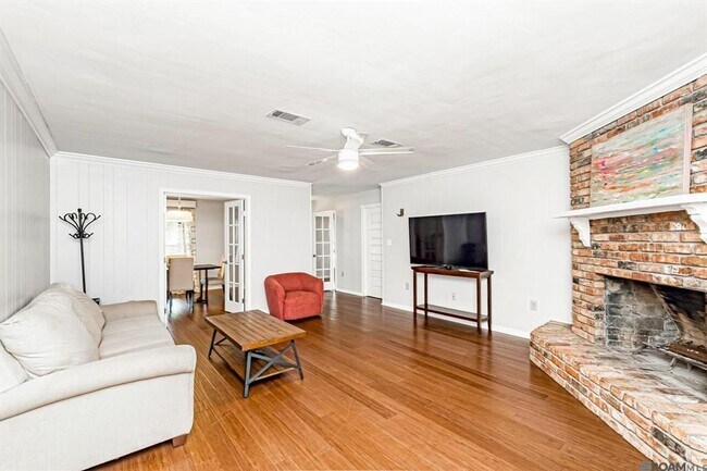 Building Photo - 4112 Pine Park Dr
