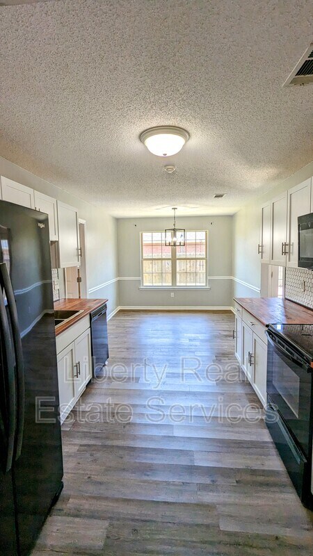 Building Photo - 1220 Langston Ln