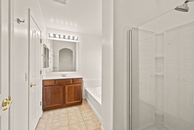 Building Photo - 13181 E Mesquite Flat Spring Dr