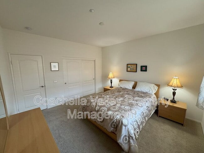 Building Photo - 1290 Esperanza Trail