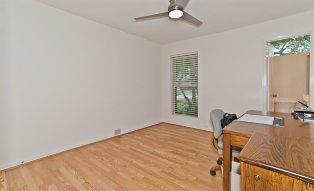 Building Photo - 15520 Bay Point Dr