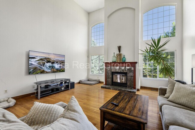 Building Photo - 2157 Maples Pl