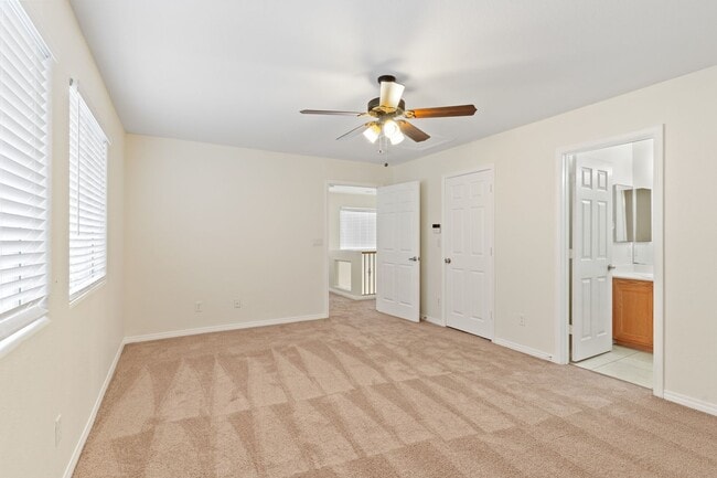 Building Photo - 7268 Vinca Rd