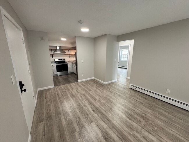 Building Photo - 158-162 Water Street-Unit 6