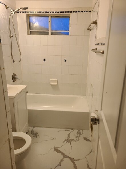 Building Photo - 9800 S Merrion Ave