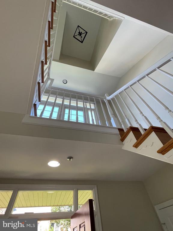 Building Photo - 9715 Whitley Park Pl