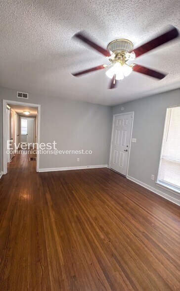 Building Photo - 733 Glen Ridge Dr
