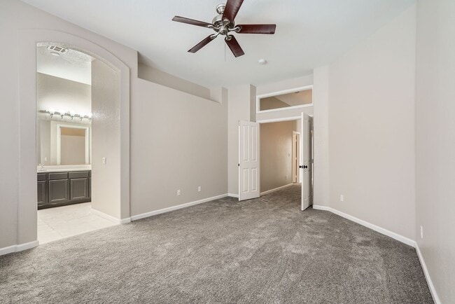 Building Photo - Amazingly beautiful one story house in Summerlin with pool!