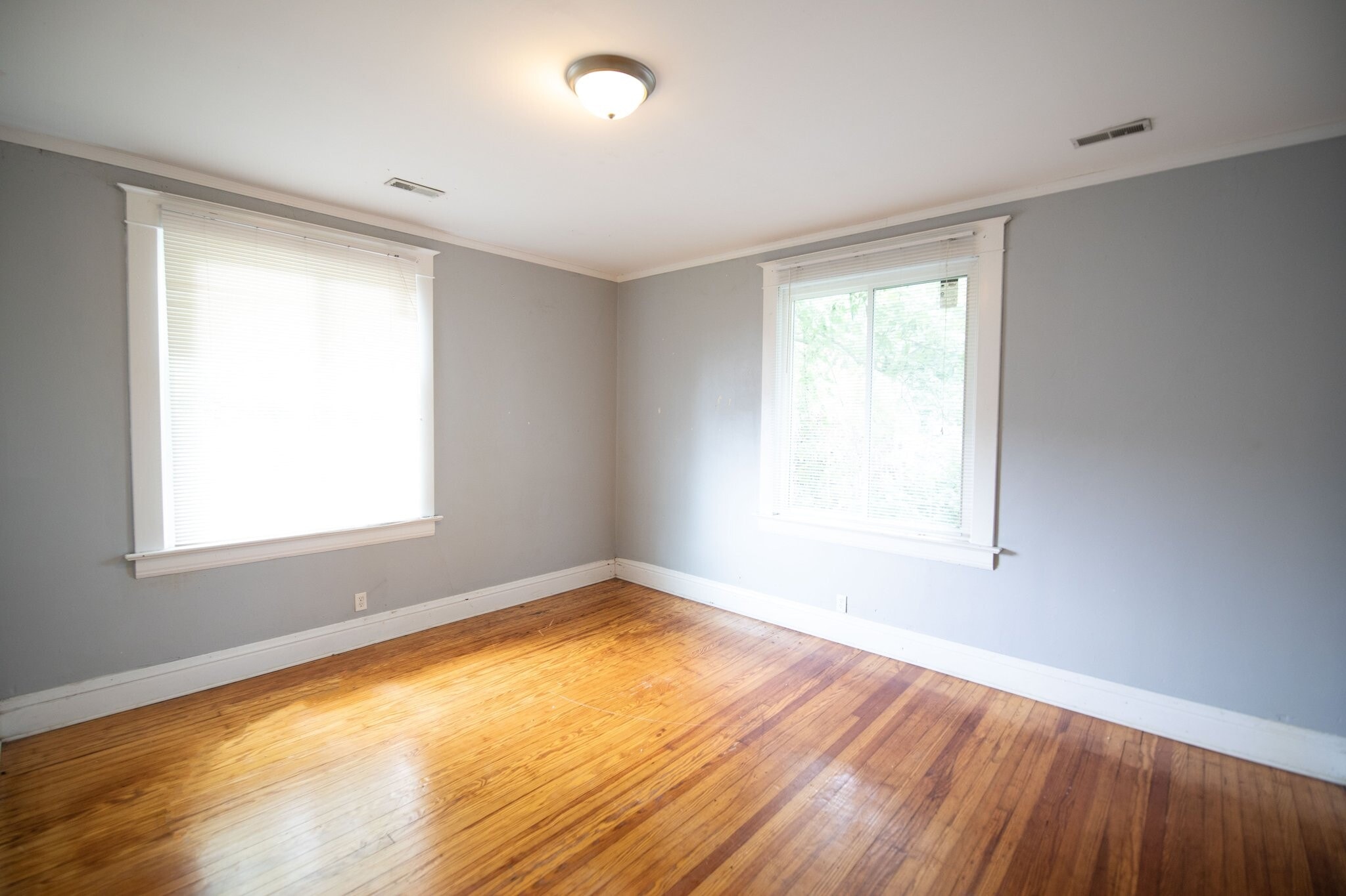 Building Photo - 805 S Sprigg St